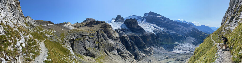 Rundwanderung Oeschinensee - Blüemlisalphütte SAC - Panorama 1