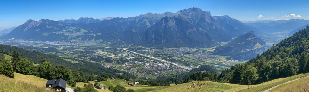Rundwanderung Schnapsgrotzen - Gonzen - Panorama 2