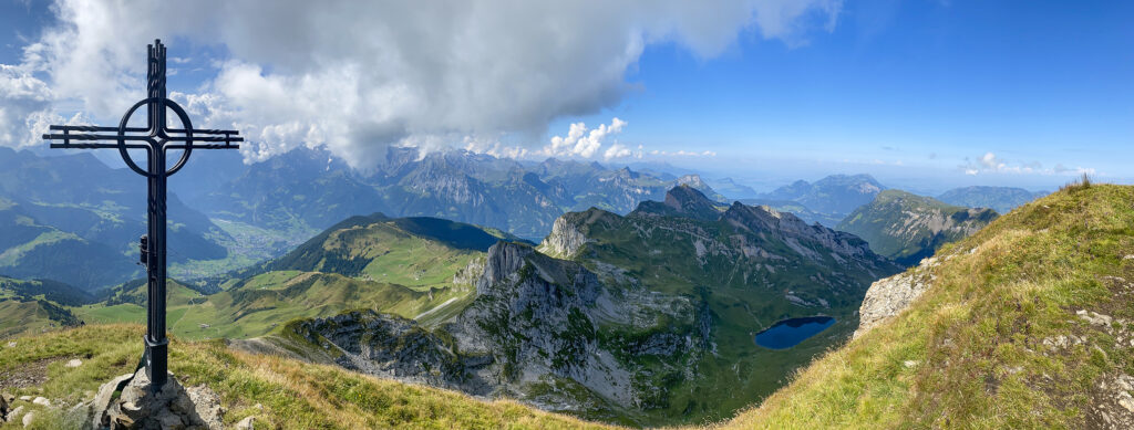 Rundwanderung Gitschen - Rossstock - Fulen - Panorama 1