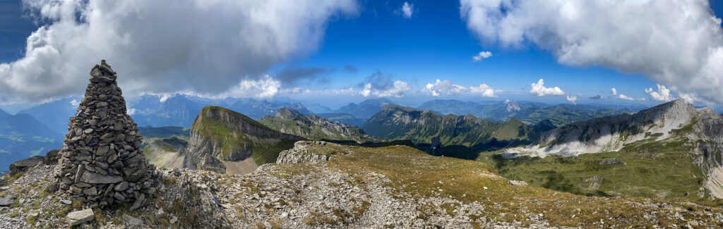 Rundwanerung Gitschen - Rossstock - Fulen - Panorama 1