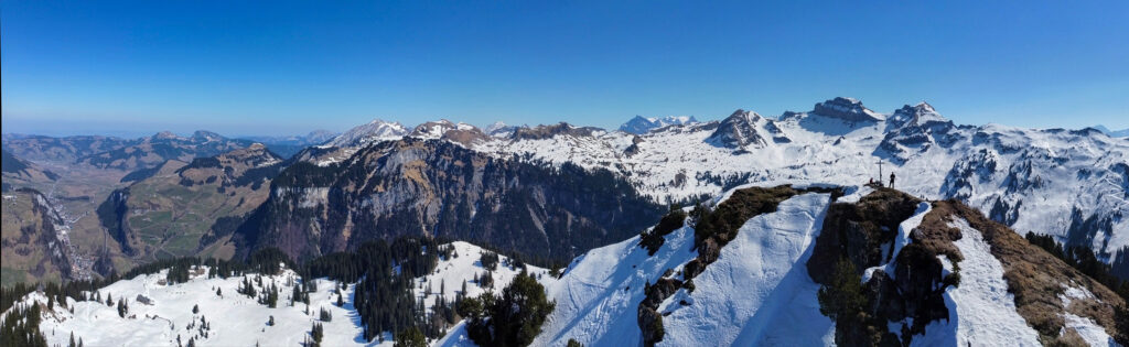 Schneeschuhwanderung Oberiberg - Roggenstock - Panorama 2