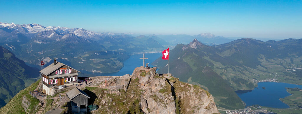Rundwanderung Brunni Alpthal - Grosser Mythen - Panorama 1