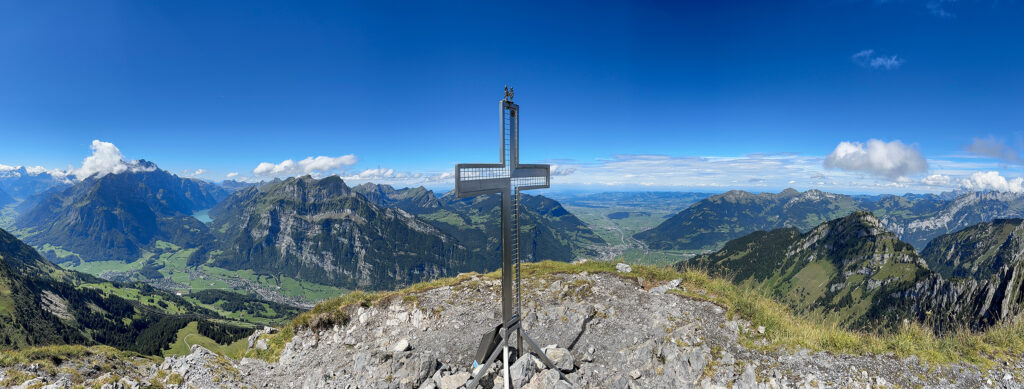 Rundwanderung Naturfreundehaus - Glarner Fronalpstock - Panorama 3