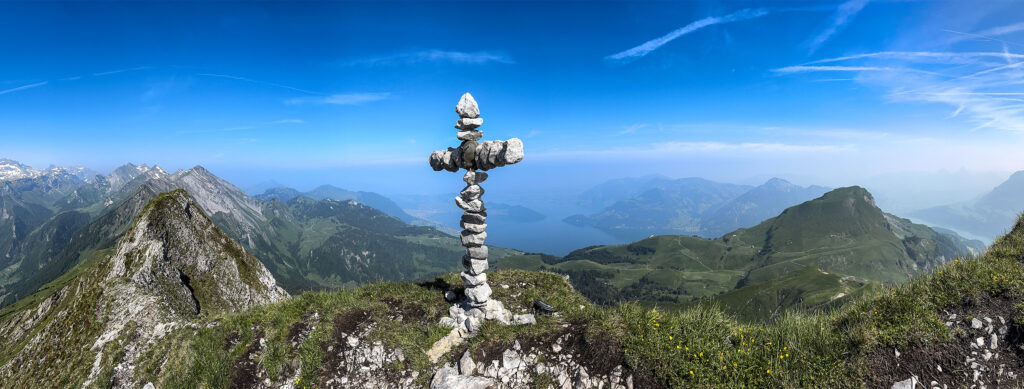 Rundwanderung Niederbauen - Oberbauenstock - Gandispitz - Jochlistock - Stockhütte - Panorama 1Rundwanderung Niederbauen - Oberbauenstock - Gandispitz - Jochlistock - Stockhütte - PANORAMA 1